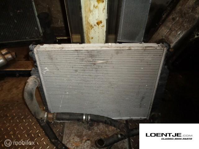 Radiateur BMW 3-serie E30 ('83-'92) m20 320 323 325, Gebruikt, Ophalen of Verzenden, BMW, BMW