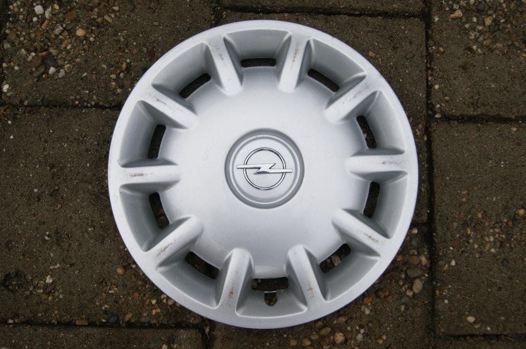 1 losse originele wieldop Opel Astra 14 inch (Model 2), Auto diversen, Wieldoppen, Ophalen of Verzenden, Gebruikt