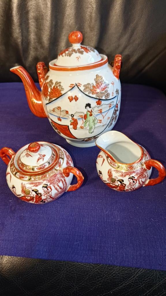 Kutani Porselein Set Handbeschilderd met Goud, Antiek en Kunst, Antiek | Servies compleet, Ophalen of Verzenden