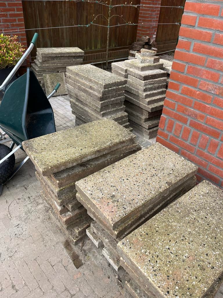 Grindtegels 60x30x5 cm - ca. 100 stuks - Gratis af te halen, Tuin en Terras, Tegels en Klinkers, Ophalen, Gebruikt, 10 m² of meer