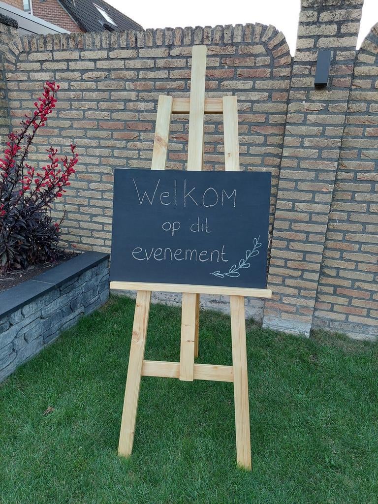 Te huur: ezel, Ophalen, Zo goed als nieuw