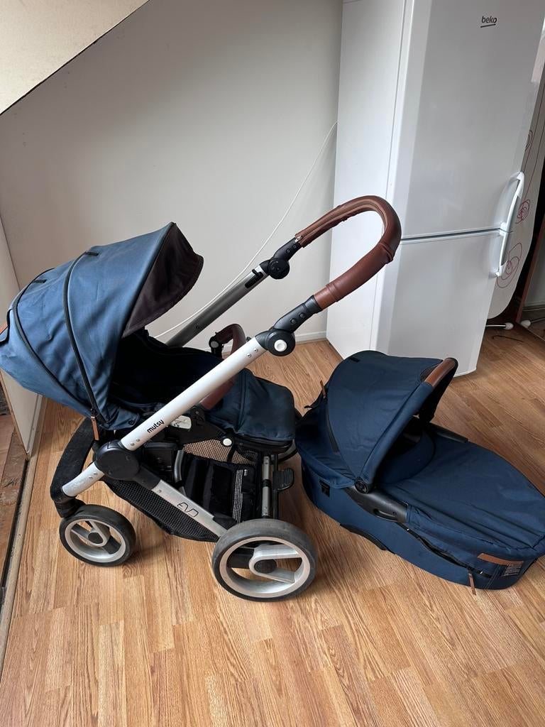 Mutsy kinderwagen compleet, Ophalen, Gebruikt, Mutsy, Met reiswieg