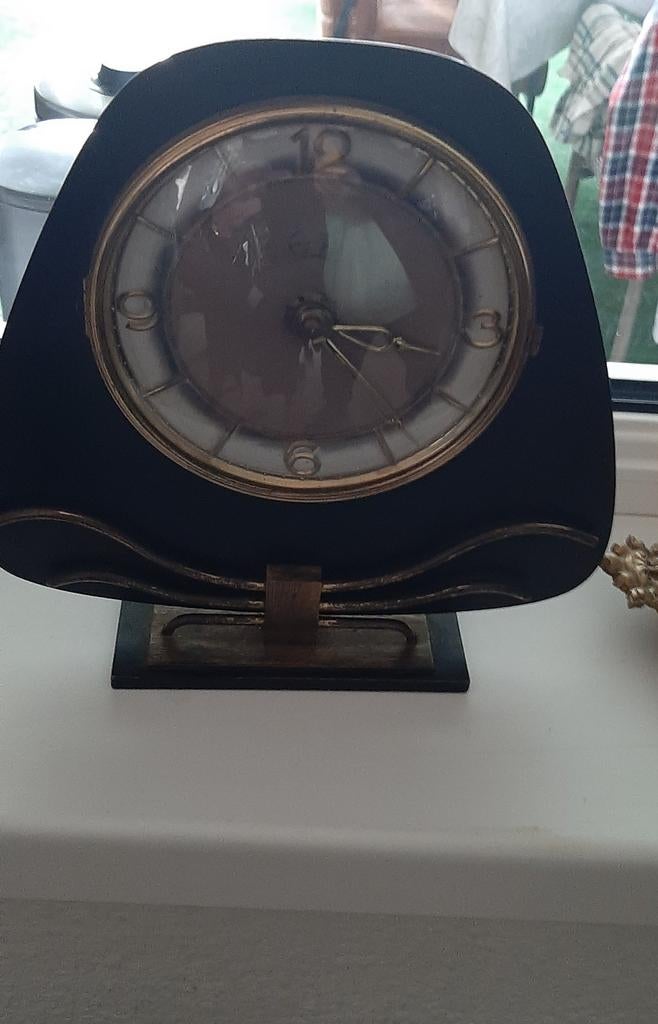 Klokje jaren 60 bieden loopt goed, Ophalen