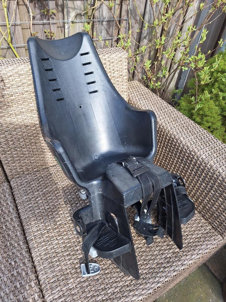 Bobike fietsstoeltje achter met bagagedragerbeugel, Fietsen en Brommers, Fietsaccessoires | Fietsstoeltjes, Ophalen, Achterzitje