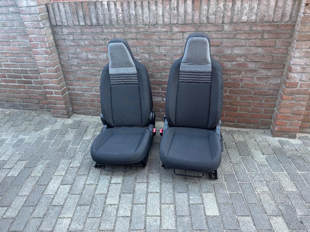 Voorstoelen Volkswagen up bouwjaar 2020, Auto-onderdelen, Interieur en Bekleding, Ophalen, Gebruikt, Volkswagen