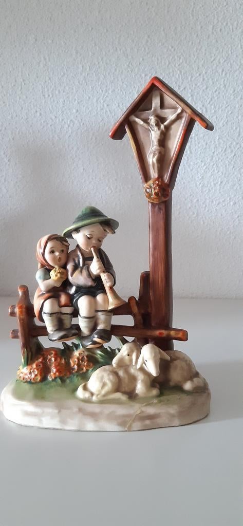 Goebel  en Hummel beeldjes, Ophalen of Verzenden, Zo goed als nieuw, Hummel