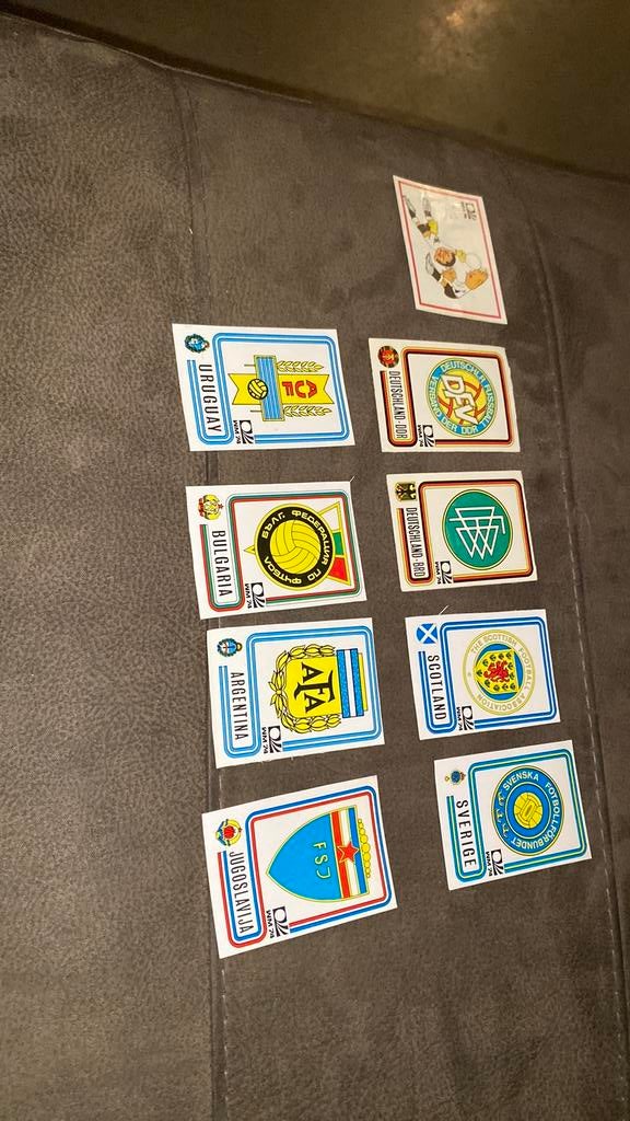 9 Panini wk 74 voetbalplaatjes, Verzamelen, Sportartikelen en Voetbal, Ophalen of Verzenden, Zo goed als nieuw, Buitenlandse clubs