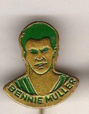 Speldje BENNIE MULLER AJAX GROEN (A8), Verzamelen, Speldjes, Pins en Buttons, Verzenden, Gebruikt, Overige onderwerpen