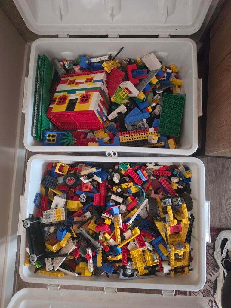 2 grote bakken lego, Ophalen