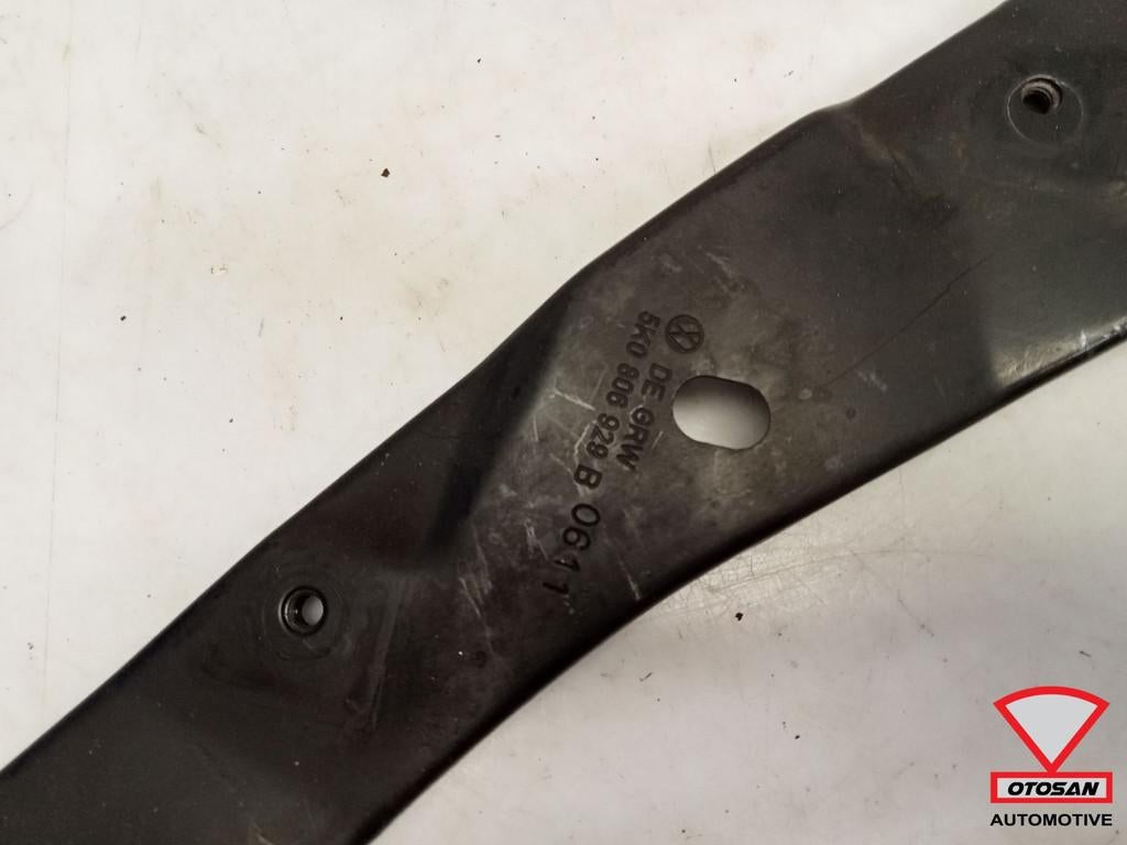 VW Golf 6 Koplamp Streep Links 5K0806929B, Auto-onderdelen, Gebruikt, Volkswagen, Volkswagen AG, Berliner Ring 2
38440  Wolfsburg, DE