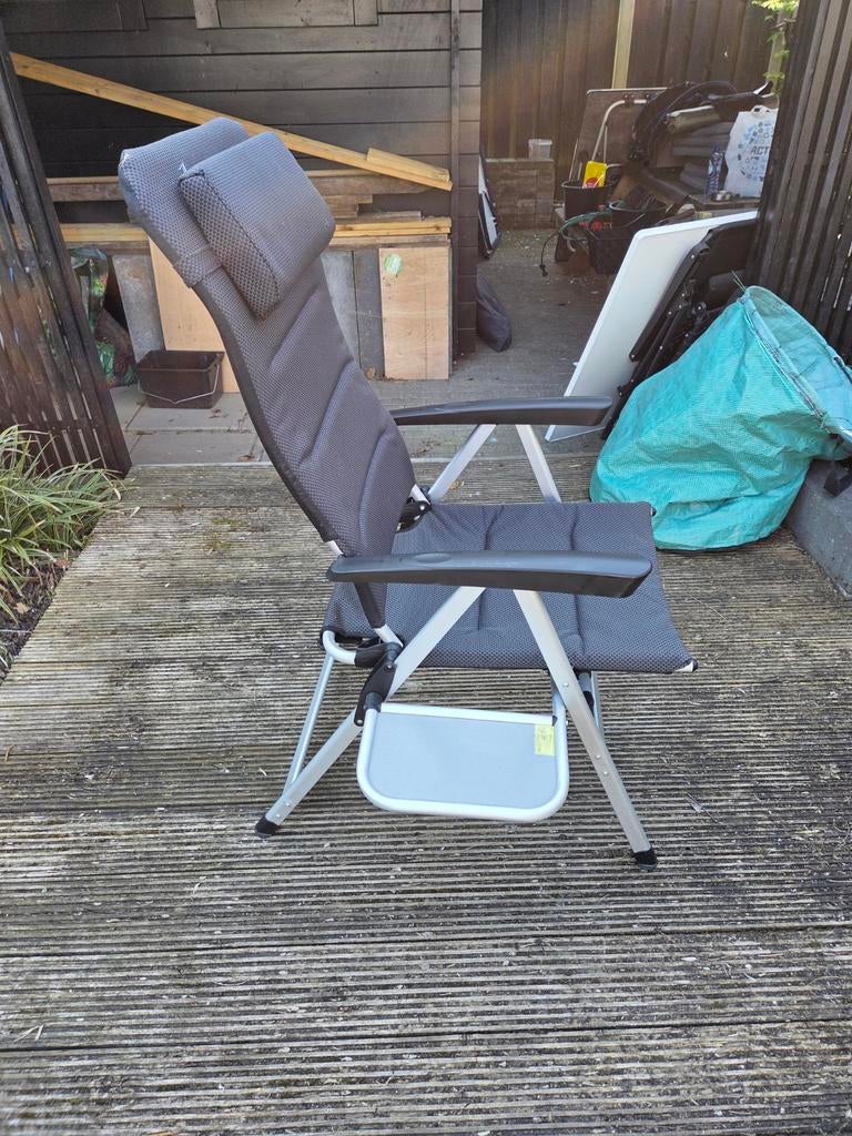 Campingstoel verstelbaar met sidetable, Caravans en Kamperen, Ophalen, Zo goed als nieuw, Campingstoel