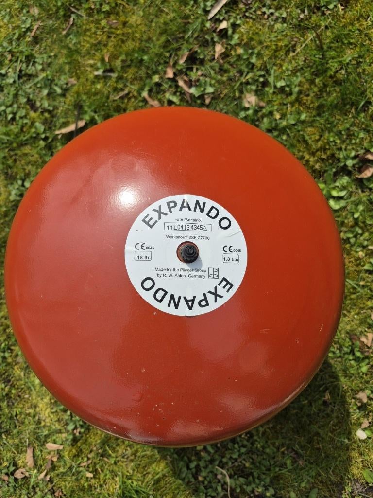 Expansievat 18L, 1 bar, made by Plieger, geen aansluitpakket, Ophalen, 30 tot 80 cm, Gebruikt, Cv-ketel of Combi-ketel