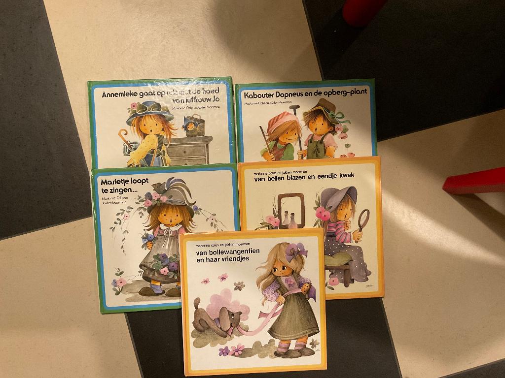 Reeks boekjes Mariette Vanhalewijn en Jaklien, Ophalen of Verzenden, Gelezen, Mariette Vanhalewijn, Fictie algemeen