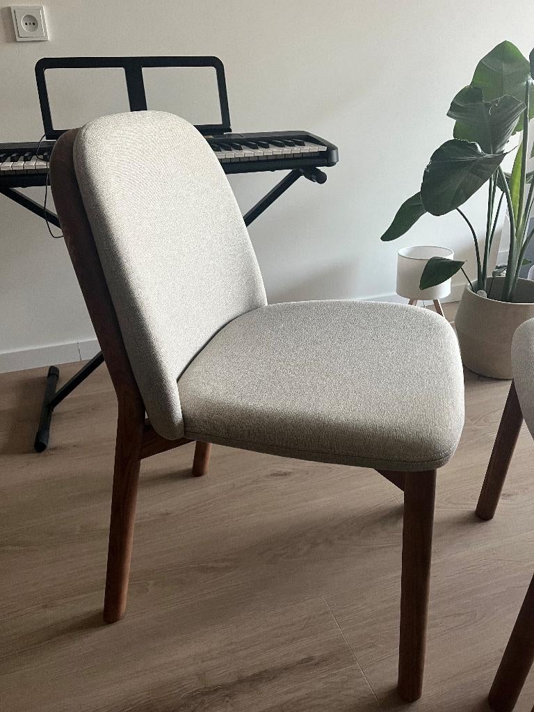 Westwing gestoffeerde stoelen Julie (4 stuks), Huis en Inrichting, Stoelen, Ophalen, Japandi, Zo goed als nieuw, Vier