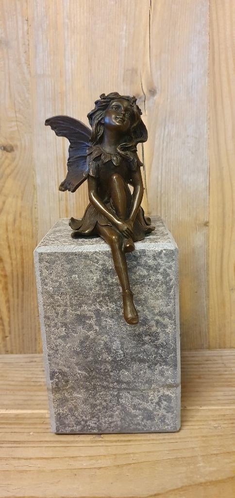 Bronzen beeld/ ZITTEND ELFJE /FEE / ENGEL, Ophalen of Verzenden, Handgemaakt, Brons