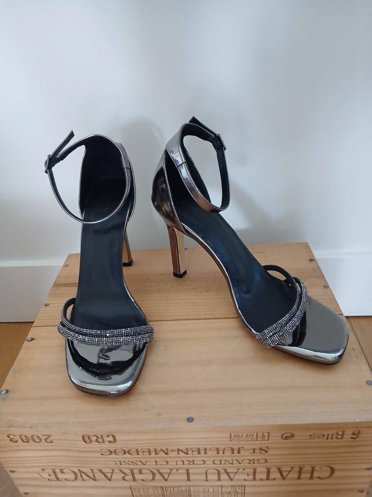 40 prachtig hoge pumps zilver glitterbandjes hak 11cm. sexy, Pumps, Overige kleuren, Nieuw, Ophalen of Verzenden