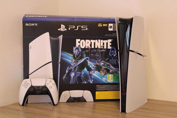 PlayStation 5 Slim 1TB 8K + 1 Controller + 8 Spellen, Spelcomputers en Games, Spelcomputers | Sony PlayStation 5, Zo goed als nieuw