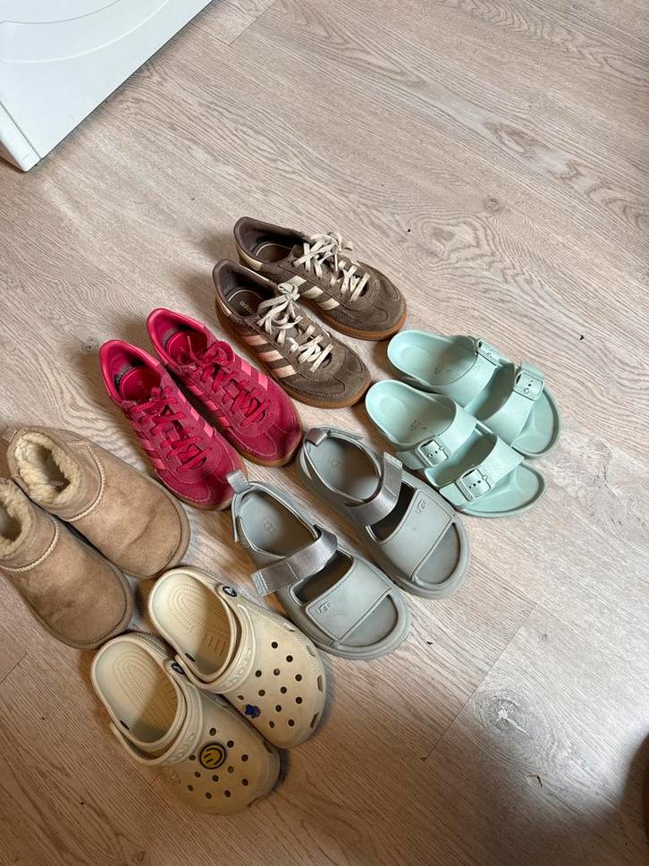 Schoenenpakket maat 32.5/33: Adidas, UGGs, Birkenstocks, Cro, Kinderen en Baby's, Kinderkleding | Schoenen en Sokken, Gebruikt