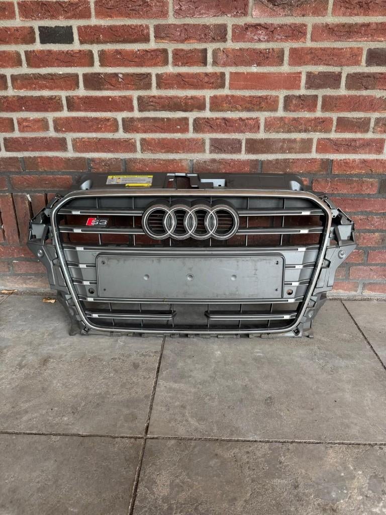 Orginele Audi S3 8V grill, Ophalen, Gebruikt, Voor, Audi