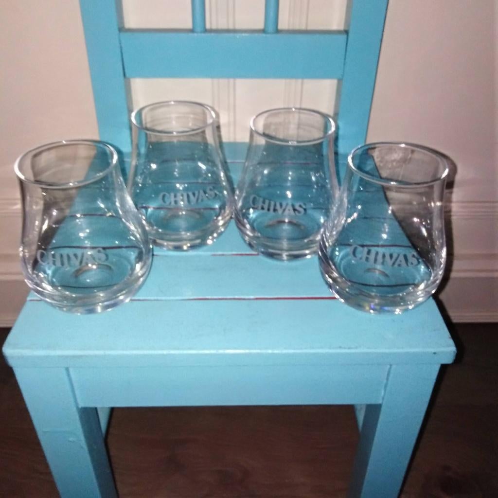 Chivas whisky glazen met ronde bodem zilver set van 4 stuks, Verzamelen, Glas en Borrelglaasjes, Ophalen, Gebruikt, Overige typen