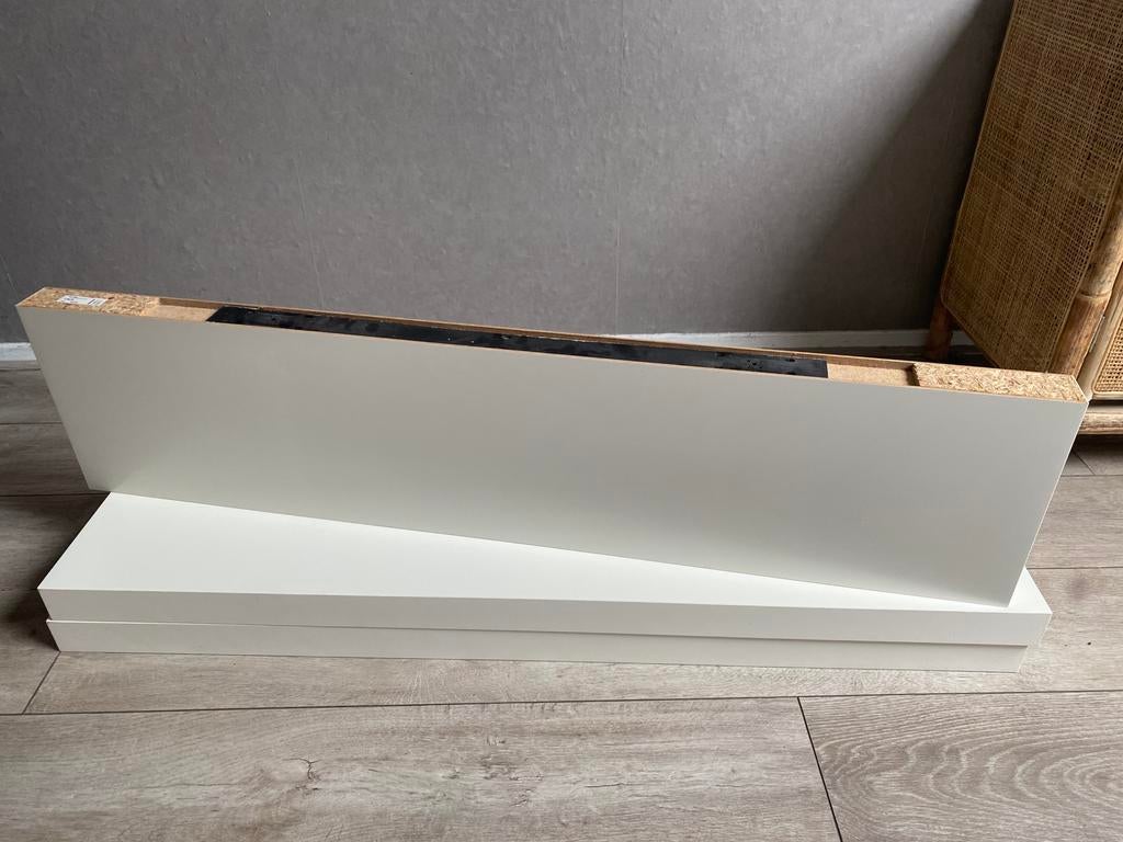 wandplank, Ophalen, Zo goed als nieuw, Mdf, Plinten