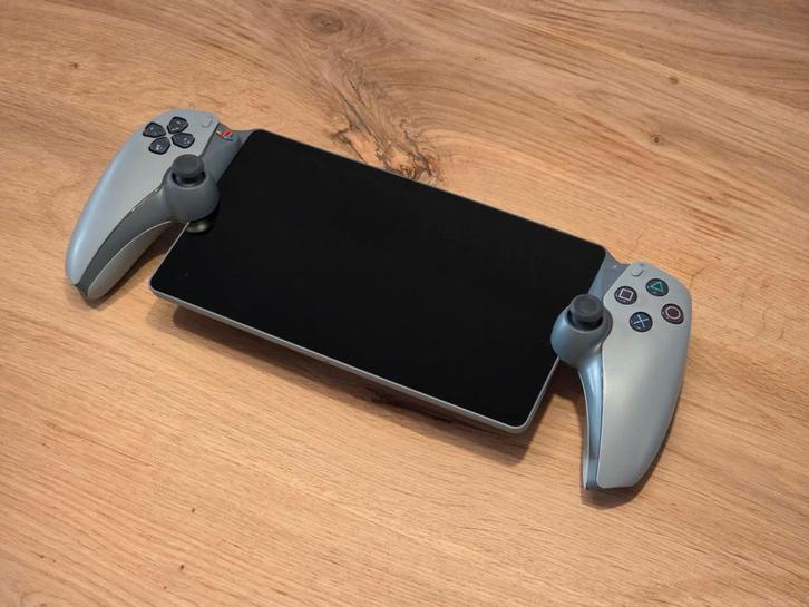 PlayStation Portal - 30th anniversary - Limited edition, Spelcomputers en Games, Spelcomputers | Sony PlayStation 5, Zo goed als nieuw