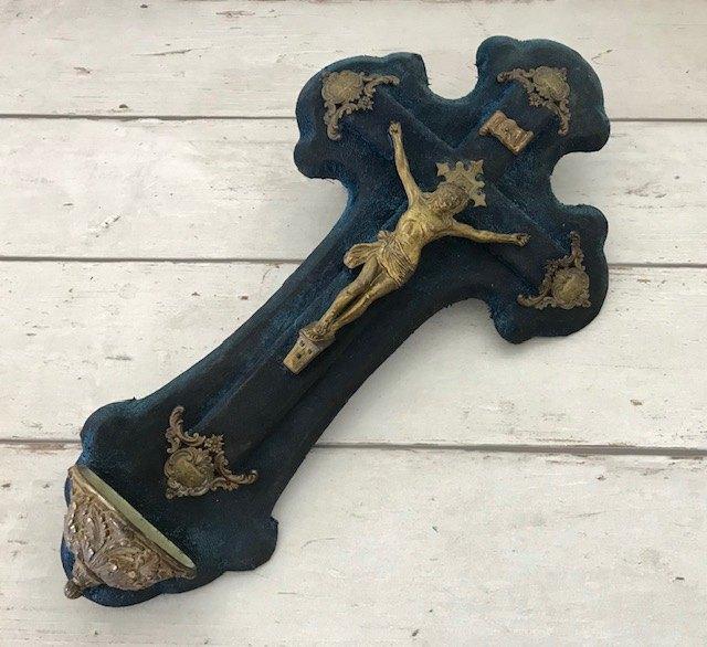 Groot Frans crucifix wijwatervat blauw fluweel 1920, Antiek en Kunst, Ophalen of Verzenden