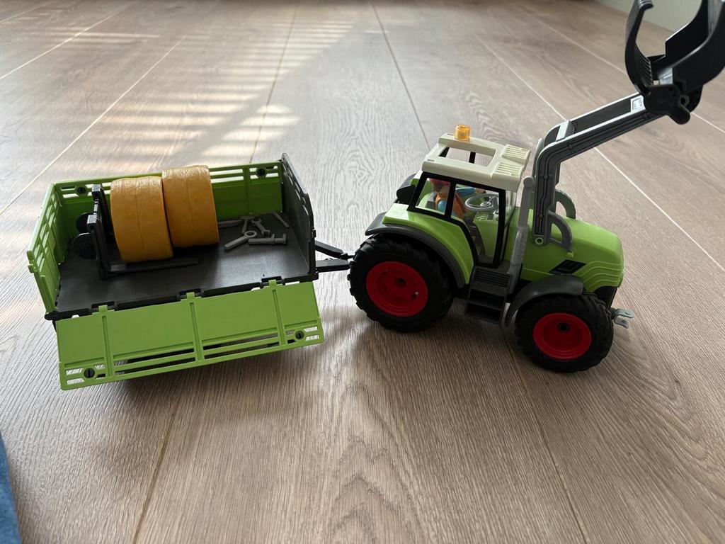 Playmobil Tractor met aanhanger en accessoires, Ophalen of Verzenden, Zo goed als nieuw, Jongen of Meisje