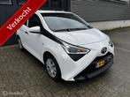 Toyota Aygo 1.0 VVT-i AIRCO / CRUISE / SCHADE, Auto's, Toyota, Stof, Gebruikt, Zwart, 4 stoelen