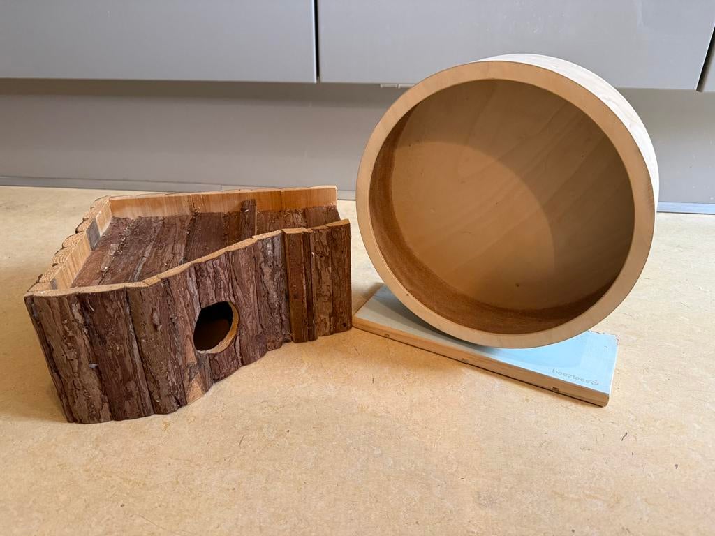 Groot rad en huisje, Ophalen, Zo goed als nieuw, Loopwiel of Rad