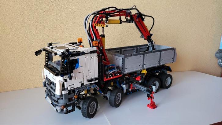 Mercedes Arocs Lego technic 42043, Kinderen en Baby's, Speelgoed | Duplo en Lego, Zo goed als nieuw, Lego, Complete set, Ophalen of Verzenden