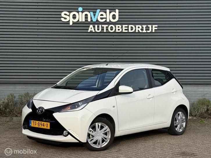 Toyota Aygo 1.0 VVT-i x-play - Airco - Navi - Camera -, Auto's, Toyota, Bedrijf, Te koop, Aygo, ABS, Achteruitrijcamera, Airbags