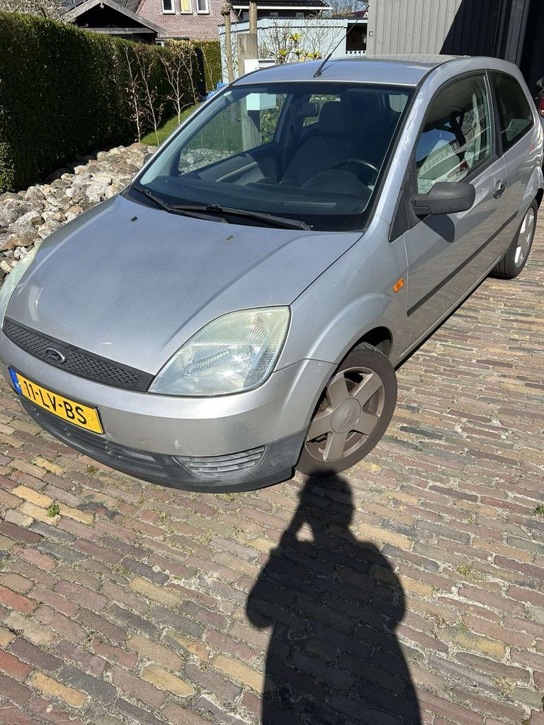 Ford Fiësta 2003 1.25L 3 Deurs Grijs, Voorwielaandrijving, 4 cilinders, 995 kg, Origineel Nederlands