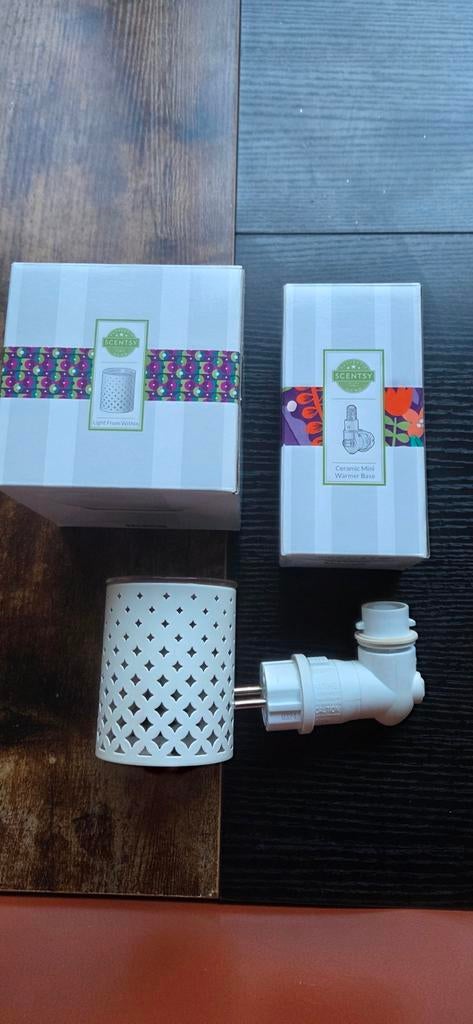Scentsy Miniwarmer (zonder lampje) 5 waxbars, Ophalen of Verzenden, Zo goed als nieuw, Modern