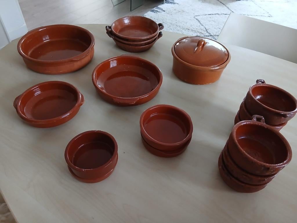 Spaans servies, Huis en Inrichting, Keuken | Servies, Ophalen of Verzenden, Zo goed als nieuw, Overige stijlen, Aardewerk