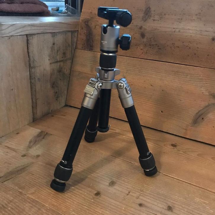 Manfrotto Compact Statief met Balhoofd voor Camera, Audio, Tv en Foto, Fotografie | Statieven en Balhoofden, Gebruikt, Driepoot