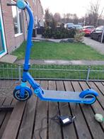 te koop mooie elektrisch step met lader, Fietsen en Brommers, Steps, Ophalen of Verzenden, Zo goed als nieuw, Elektrische step (E-scooter)