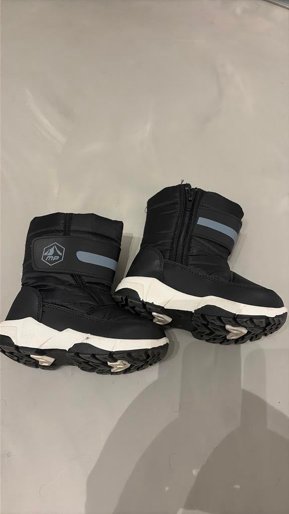 Snowboots maat 27, Kinderen en Baby's, Kinderkleding | Schoenen en Sokken, Jongen of Meisje, Ophalen of Verzenden, Laarzen, Zo goed als nieuw