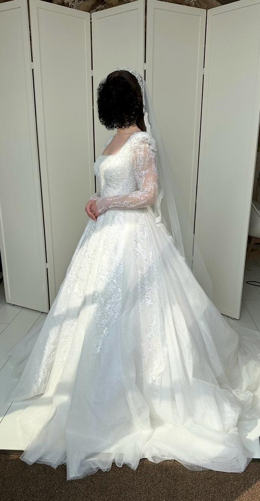 Bruidsjurk Aysira met sluier + hoepel + haaraccessoire, Ophalen, Zo goed als nieuw, Wit, Trouwjurk