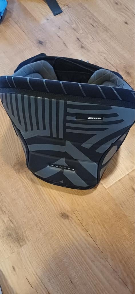 RRD windsurftrapeze maat L - 3x gebruikt, Ophalen, Zo goed als nieuw, Overige typen, Minder dan 5 m²