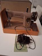 Te koop, Singer merk elektrische naaimachine met koffer box, Ophalen