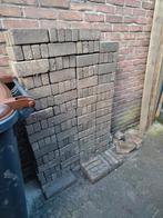 Stapel grijze stenen, Doe-het-zelf en Verbouw, Metselstenen, Ophalen, Gebruikt, Bakstenen