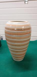-	Bloempot gestreept, oranje blauw grijs wit, Ophalen of Verzenden, 'T Olde Gre-j, Info@toldegrej.nl, Endepoelstraat 20f Didam