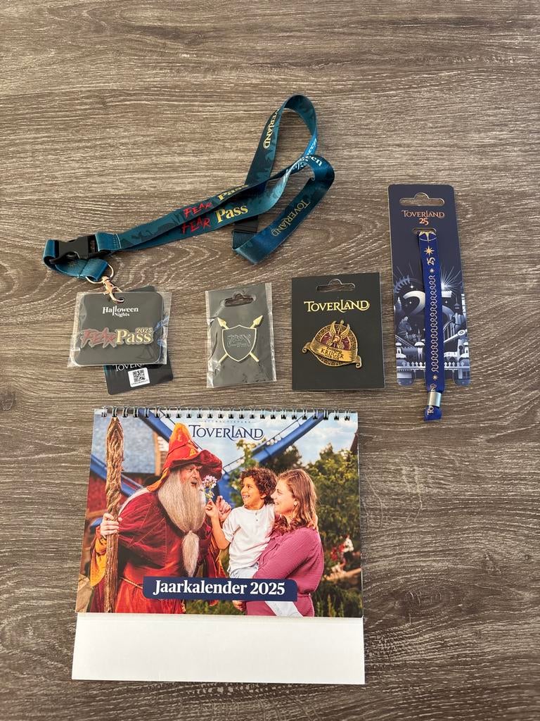 Limited Edition Toverland Items, Ophalen of Verzenden, Nieuw, Overige onderwerpen, Speldje of Pin
