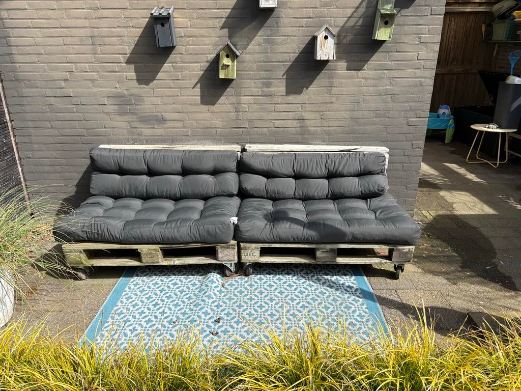 Pallet bank met kussens, Tuin en Terras, Tuinsets en Loungesets, Ophalen, 4 zitplaatsen, Gebruikt, Loungeset