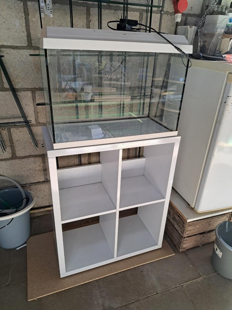 Aquarium met meubel, Dieren en Toebehoren, Vissen | Aquaria en Toebehoren, Ophalen, Zo goed als nieuw, Leeg aquarium