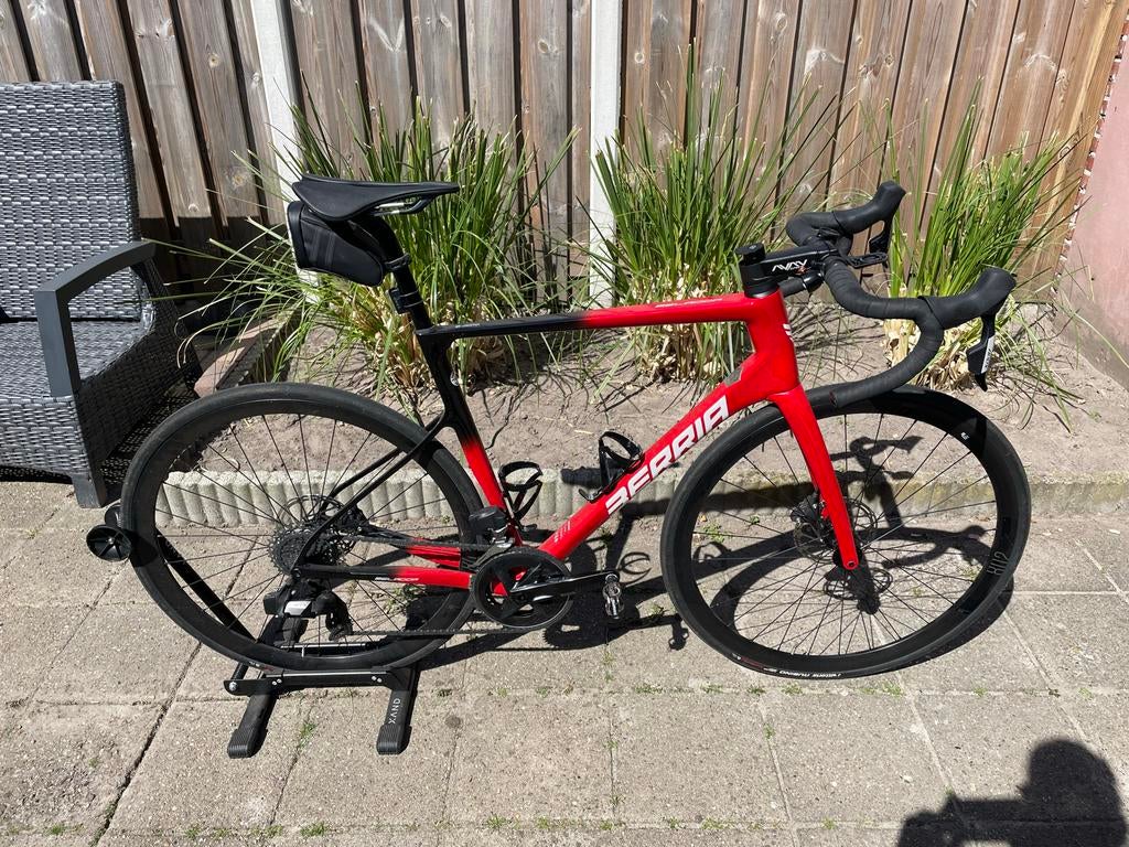 Berria Belador racefiets - Rood/Zwart - Zo goed als nieuw, 28 inch, Carbon, Heren, Zo goed als nieuw