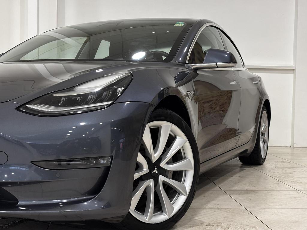 Tesla Model 3 Long Range AWD 75 kWh | 19 inch Lichtmetalen v, Auto's, Tesla, Automaat, Stof, Verwarming stoelen achter, Origineel Nederlands