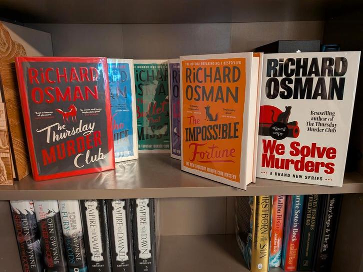 Richard Osman - The Thursday Murder Club - Gesigneerd, Boeken, Detectives, Zo goed als nieuw, Ophalen of Verzenden