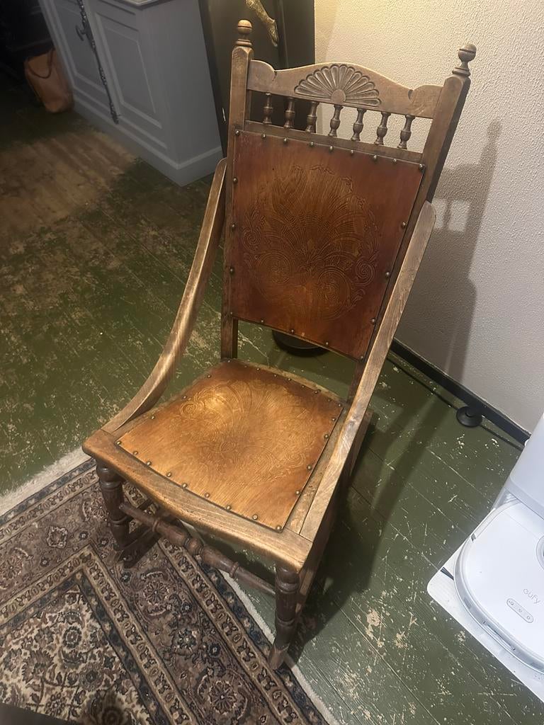 Prachtige houten schommelstoel, Antiek en Kunst, Antiek | Meubels | Stoelen en Banken, Ophalen